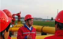 心系一线 情暖基层-张龙义董事长深入汶上、金乡、成武、正定公司视察、慰问