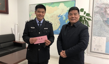 迎新春 送温暖--bet356体育集团开展“送温暖”慰问活动