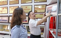 大渡口区税务局李晓鹏局长一行莅临bet356体育集团总部调研