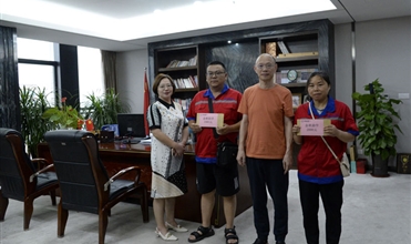 金秋传捷报，爱心筑梦圆—bet356体育集团开展“金秋助学”活动